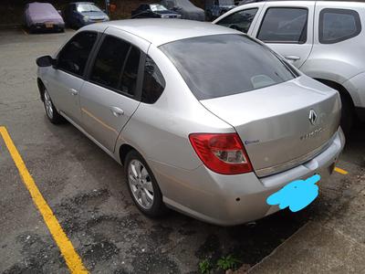 Renault Symbol • 2010 • 9,920 km