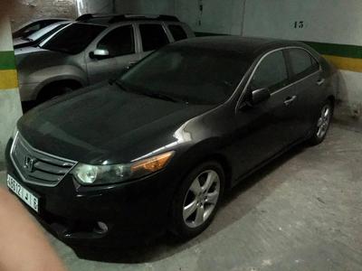 Honda Accord • 2010 • 140,000 km
