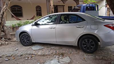 Toyota Corolla • 2015 • 64,000 km