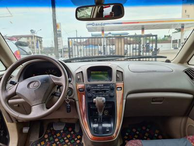 Lexus RX 300 • 2000 • 67,153 km