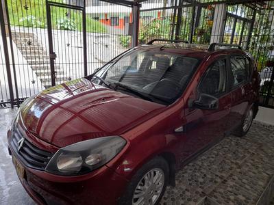 Renault Sandero • 2012 • 106,283 km