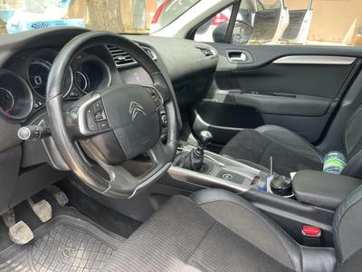 Citroën C4 • 2017 • 80,000 km