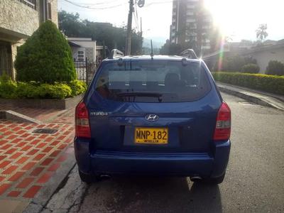 Hyundai Tucson • 2008 • 152,000 km