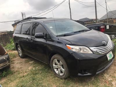 Toyota Sienna • 2012 • 197,266 km