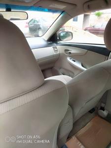 Toyota Corona • 2012 • 86,081 km