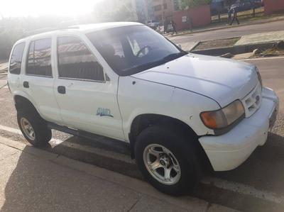 Kia Sportage • 1999 • 300,000 km