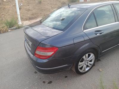 Mercedes-Benz C • 2010 • 175,000 km