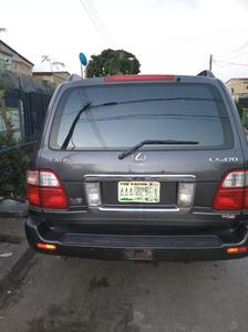 Lexus LX • 2002 • 143,659 km