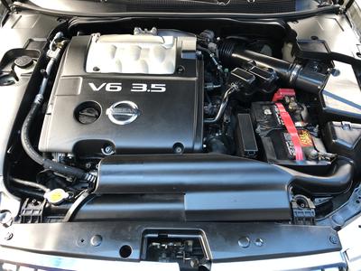 Nissan Maxima • 2004 • 124,000 km