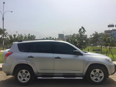 Toyota RAV4 • 2008 • 77,000 km