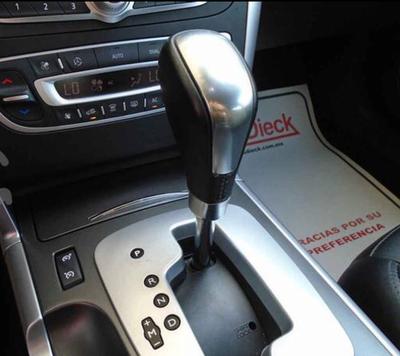 Renault 10 • 2011 • 108,000 km