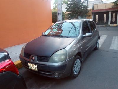 Renault Clio • 2006 • 140,000 km