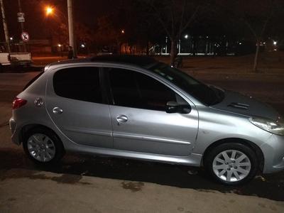 Peugeot 207 • 2009 • 189,200 km