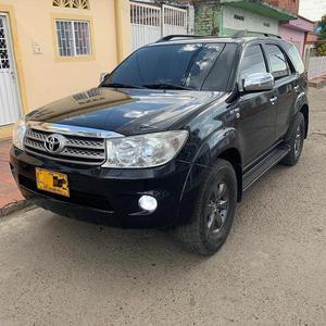 Toyota 4-Runner • 2011 • 84,000 km