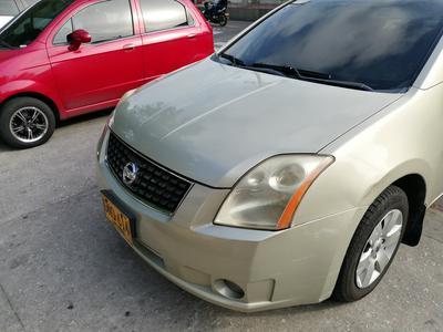 Nissan Sentra 2.0 • 2009 • 200,000 km