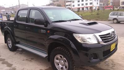 Toyota Hilux • 2015 • 73,000 km