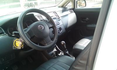 Nissan Tiida • 2013 • 82,000 km