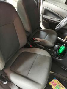 Renault 10 • 2012 • 82,000 km