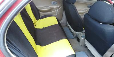 Hyundai Elantra • 1999 • 96,000 km