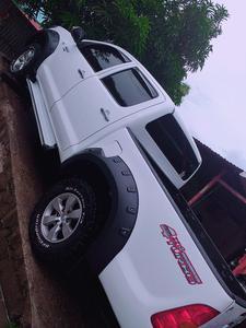 Toyota Hilux • 2009 • 1,111 km
