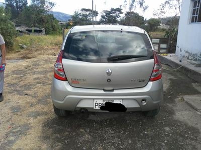 Renault Sandero • 2011 • 100,000 km