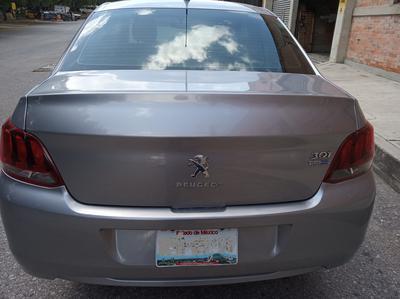 Peugeot 307 • 2018 • 43,000 km
