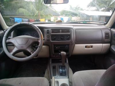 Mitsubishi Pajero Sport • 1991 • 234,257 km