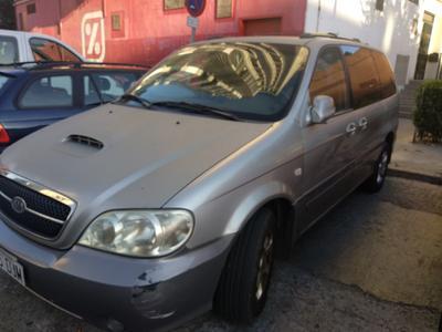 Kia Carnival • 2006 • 212,000 km