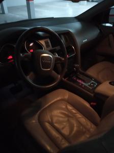Audi Q7 • 2007 • 180,000 km