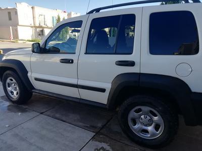 Jeep Grand Cherokee • 2005 • 175,000 km