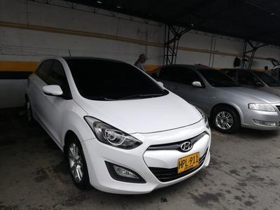 Hyundai i30 • 2014 • 102,000 km
