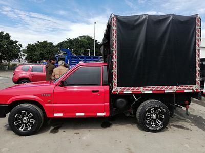 Mazda B2500 • 1994 • 41,150 km