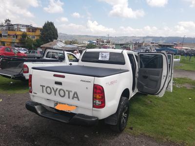 Toyota Hilux • 2009 • 151 km