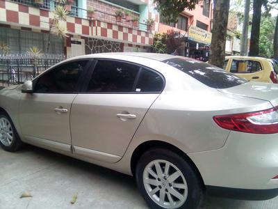 Renault Fluence • 2012 • 160,000 km