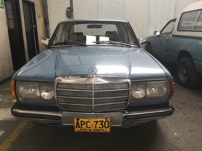 Mercedes-Benz 260 - 560 SE • 1983 • 180,000 km