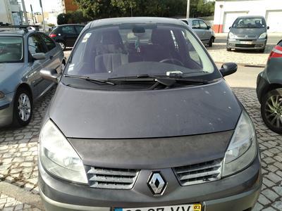 Renault Scénic • 2003 • 240 km