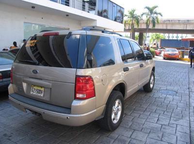 Ford Explorer • 2004 • 178,604 km