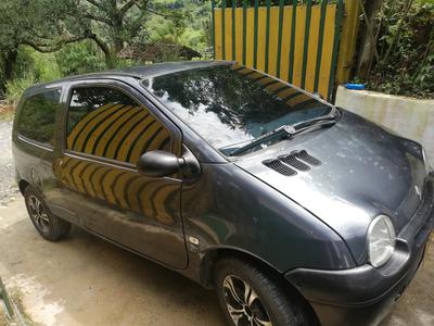 Renault Twingo • 2010 • 125,000 km