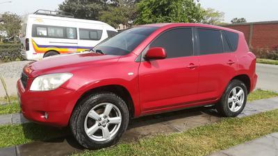 Toyota RAV4 • 2007 • 111,000 km