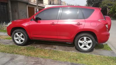 Toyota RAV4 • 2007 • 122,000 km
