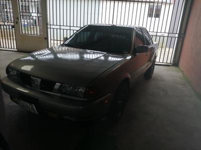Nissan Sentra • 1993 • 214,563 km