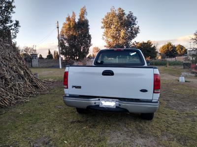 Ford F-150 • 2001 • 20,000 km