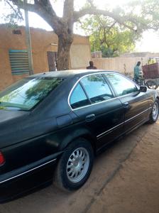 BMW E60 • 2005 • 55,000 km