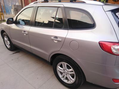 Hyundai Santa Fe • 2010 • 151,000 km