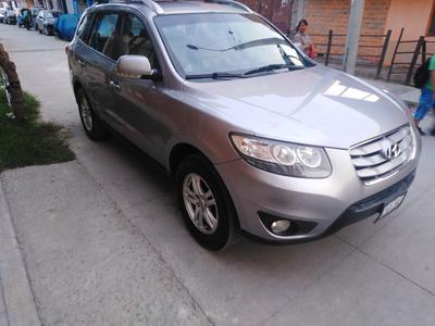 Hyundai Santa Fe • 2010 • 150,000 km
