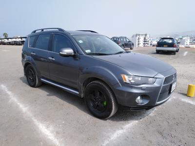 Mitsubishi Outlander • 2012 • 56,000 km