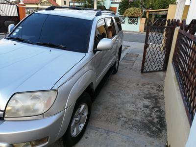 Toyota 4-Runner • 2005 • 129,000 km
