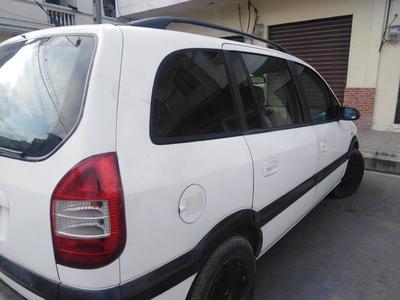 Chevrolet Zafira • 2005 • 300,000 km
