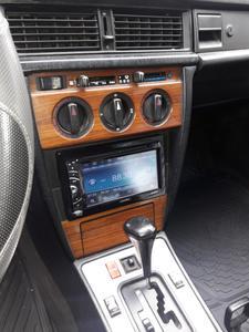 Mercedes-Benz 190 E • 1993 • 140 km