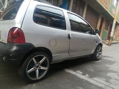 Renault Twingo • 2005 • 81,000 km